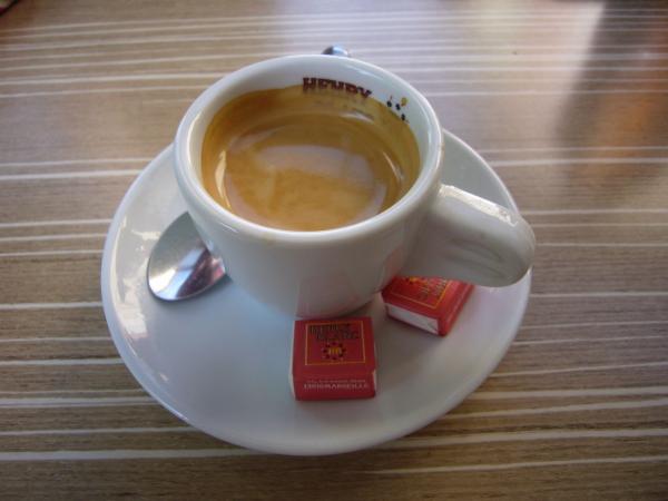 Henry Blanc v Bar Café Le Cosmopolite